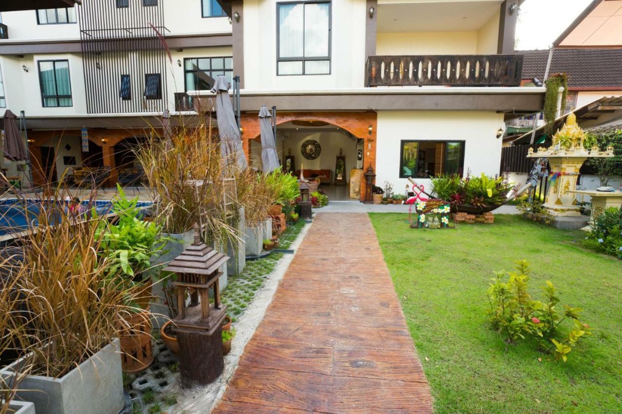 Hotel Sriananpura Chiang Mai Exterior foto